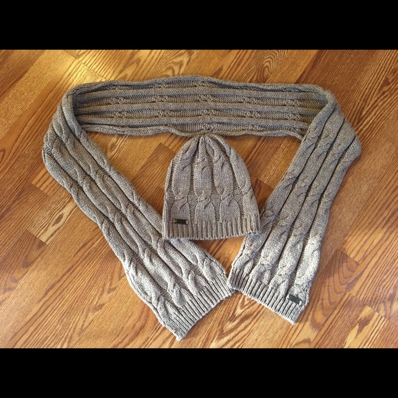 Burberry Cable Knit Hat & Scarf in Beige main image 9